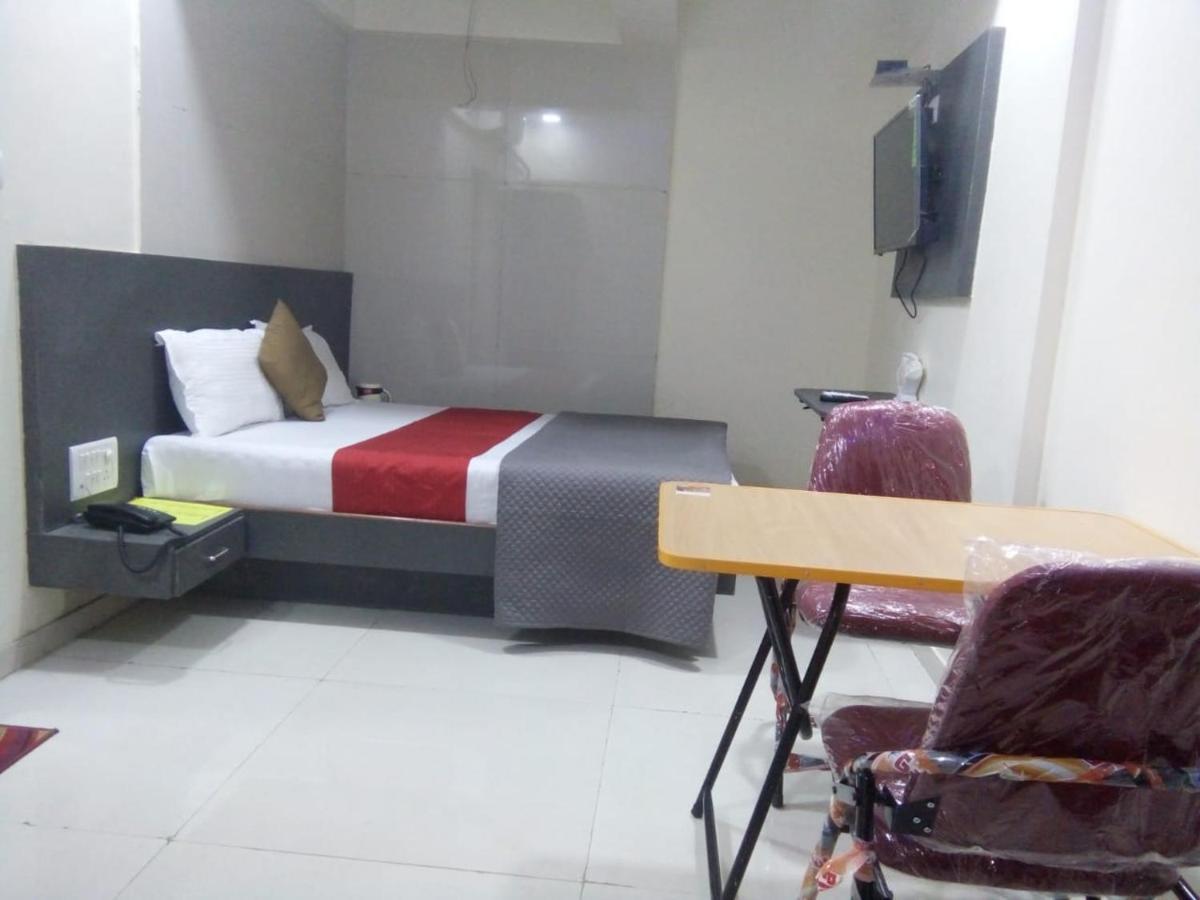 Hotel Terminus Square Kurla Exterior foto